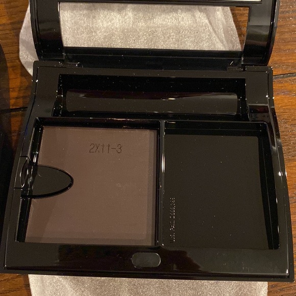 NEW Mary Kay Large Compact - Picture 4 of 7